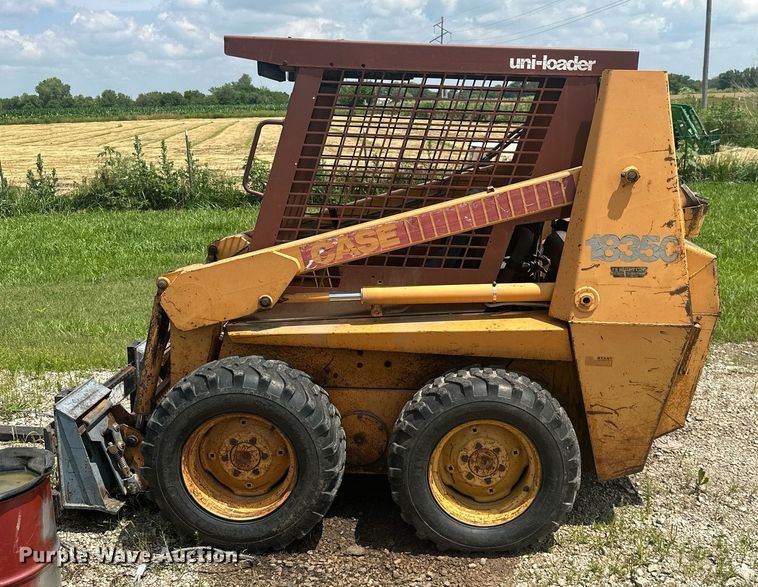 image for item MB9567 1987 Case 1835C  skid steer loader