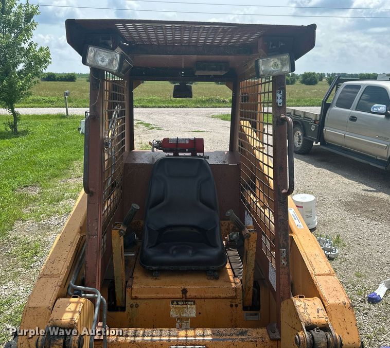 image for item MB9567 1987 Case 1835C  skid steer loader