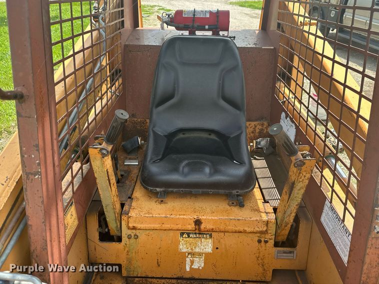 image for item MB9567 1987 Case 1835C  skid steer loader