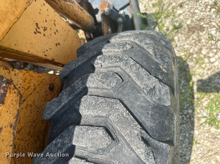 image for item MB9567 1987 Case 1835C  skid steer loader