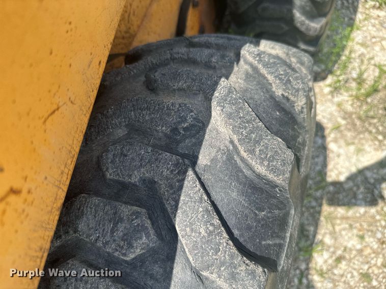 image for item MB9567 1987 Case 1835C  skid steer loader