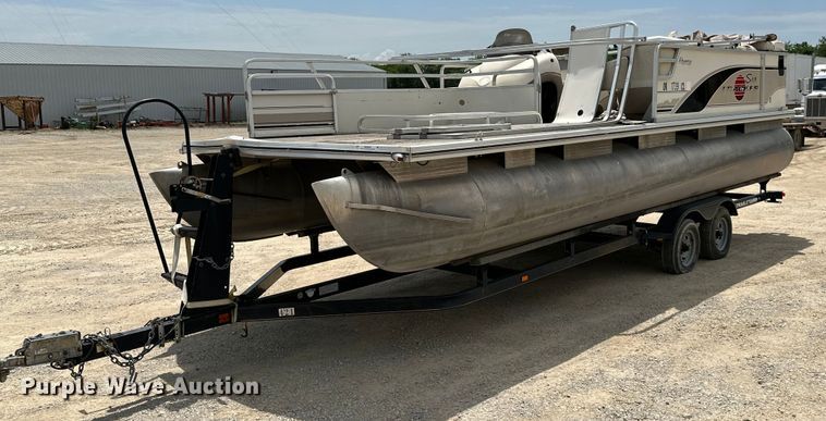 image for item MB9606 2001 Sun Tracker  pontoon boat