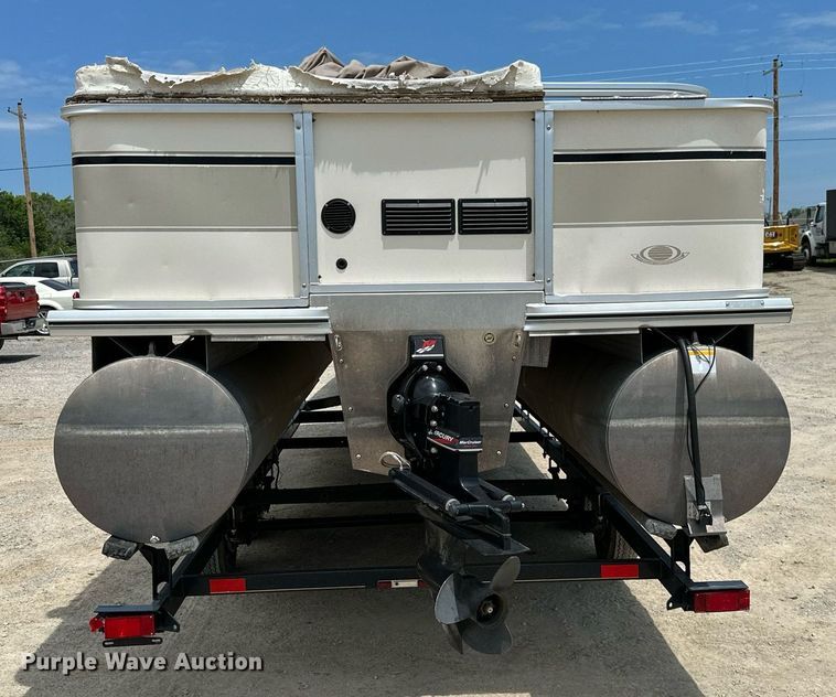 image for item MB9606 2001 Sun Tracker  pontoon boat