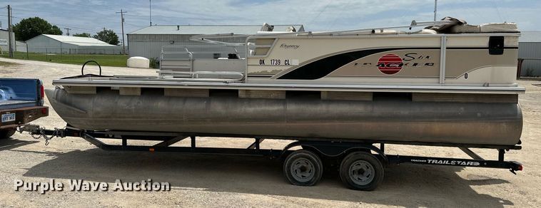 image for item MB9606 2001 Sun Tracker  pontoon boat