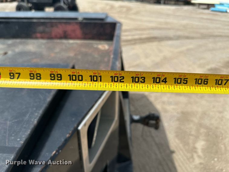 image for item MB9609 2011 GMC Sierra 3500HD  Crew Cab flatbed pickup truck