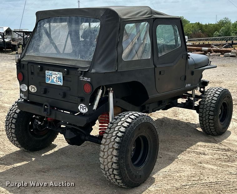 image for item MB9610 1994 Jeep Wrangler  SUV