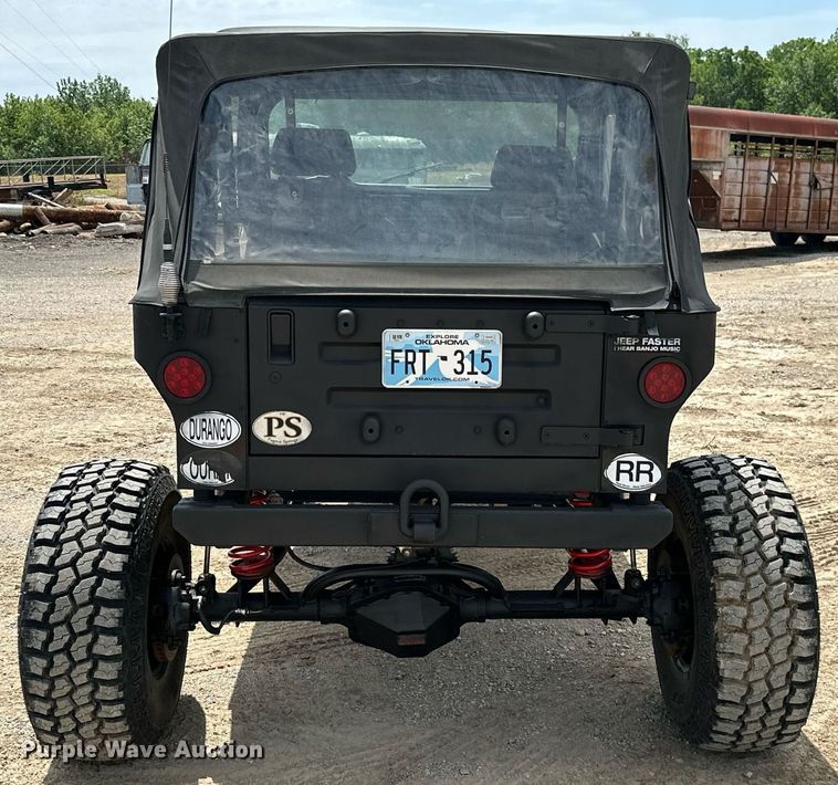 image for item MB9610 1994 Jeep Wrangler  SUV