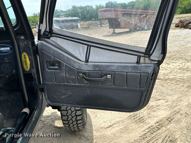 image for item MB9610 1994 Jeep Wrangler  SUV