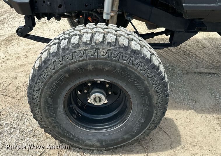 image for item MB9610 1994 Jeep Wrangler  SUV