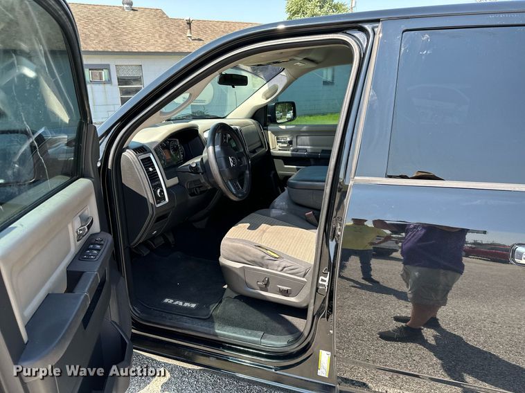 image for item MB9622 2012 Dodge Ram 1500 Big Horn  Quad Cab pickup truck