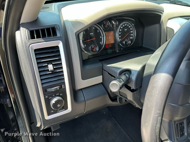 image for item MB9622 2012 Dodge Ram 1500 Big Horn  Quad Cab pickup truck