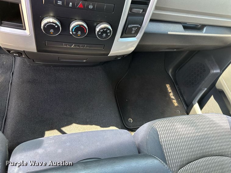 image for item MB9622 2012 Dodge Ram 1500 Big Horn  Quad Cab pickup truck