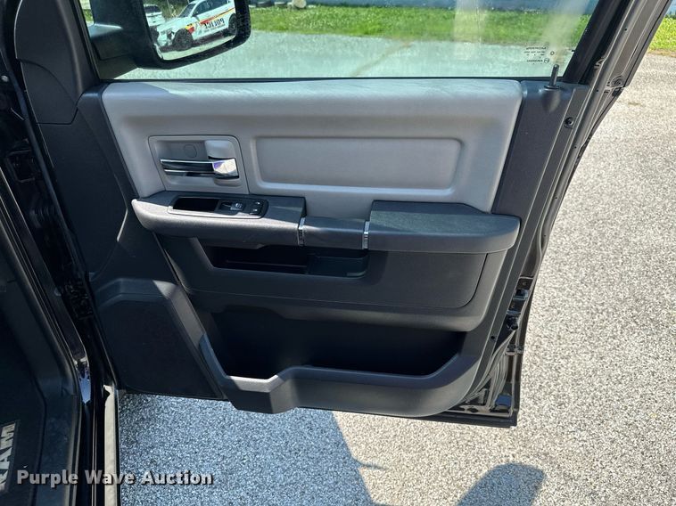 image for item MB9622 2012 Dodge Ram 1500 Big Horn  Quad Cab pickup truck