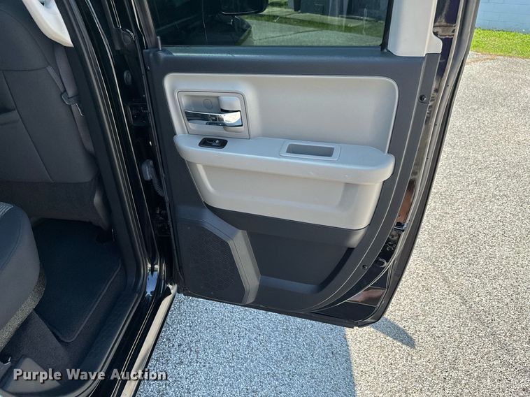 image for item MB9622 2012 Dodge Ram 1500 Big Horn  Quad Cab pickup truck