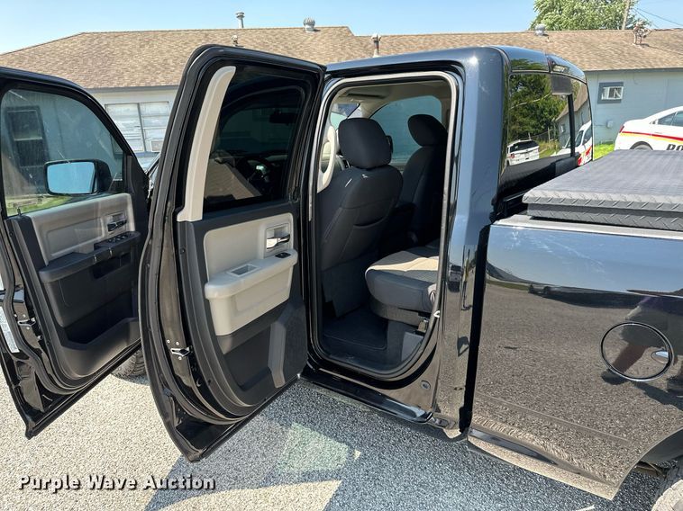 image for item MB9622 2012 Dodge Ram 1500 Big Horn  Quad Cab pickup truck