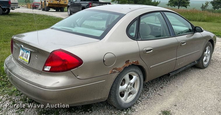 image for item MC9970 2003 Ford Taurus SE