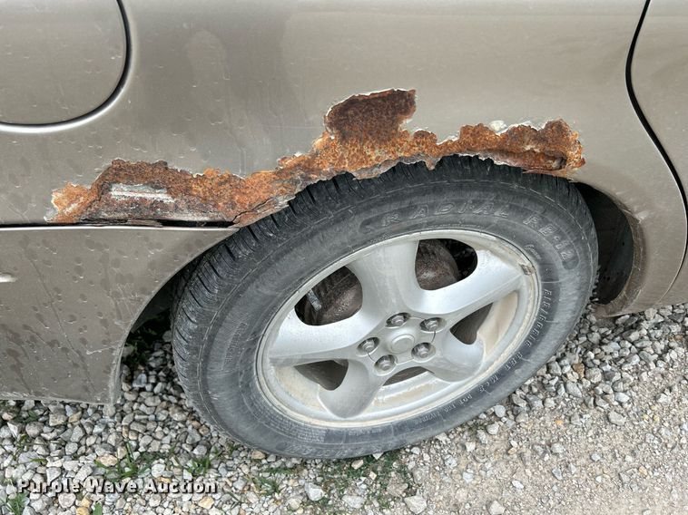 image for item MC9970 2003 Ford Taurus SE