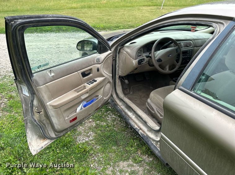 image for item MC9970 2003 Ford Taurus SE