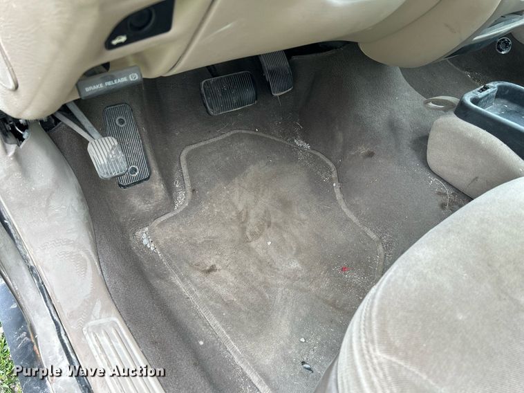 image for item MC9970 2003 Ford Taurus SE