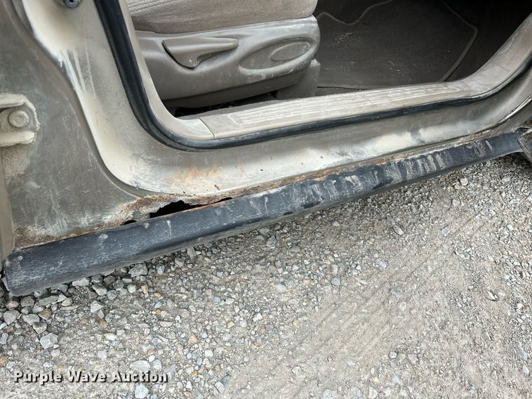 image for item MC9970 2003 Ford Taurus SE