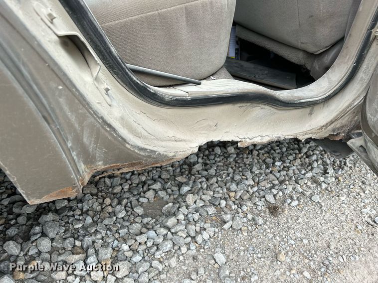 image for item MC9970 2003 Ford Taurus SE