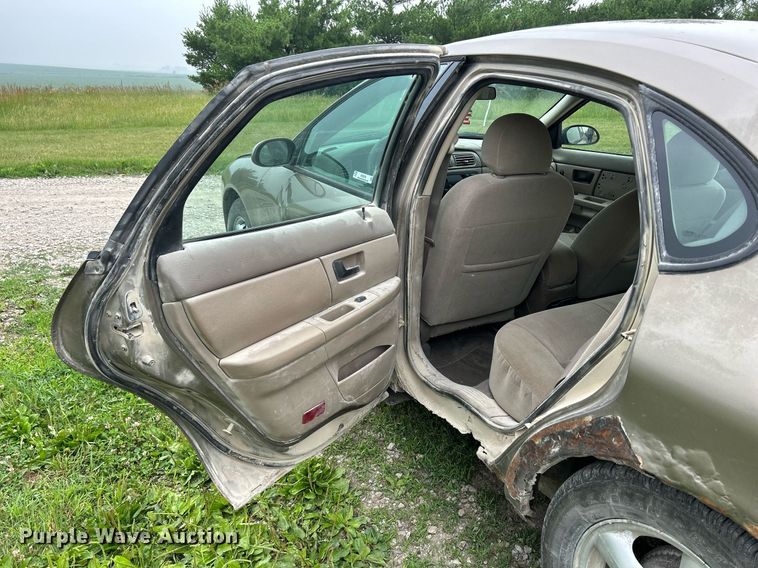 image for item MC9970 2003 Ford Taurus SE