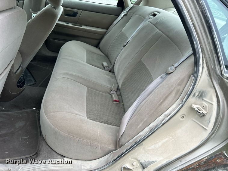 image for item MC9970 2003 Ford Taurus SE