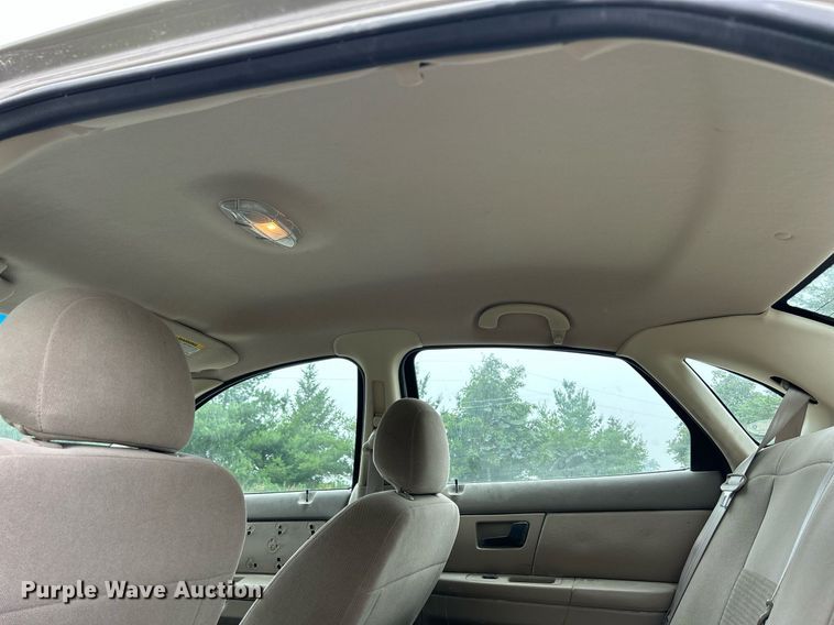 image for item MC9970 2003 Ford Taurus SE