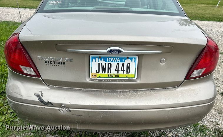 image for item MC9970 2003 Ford Taurus SE