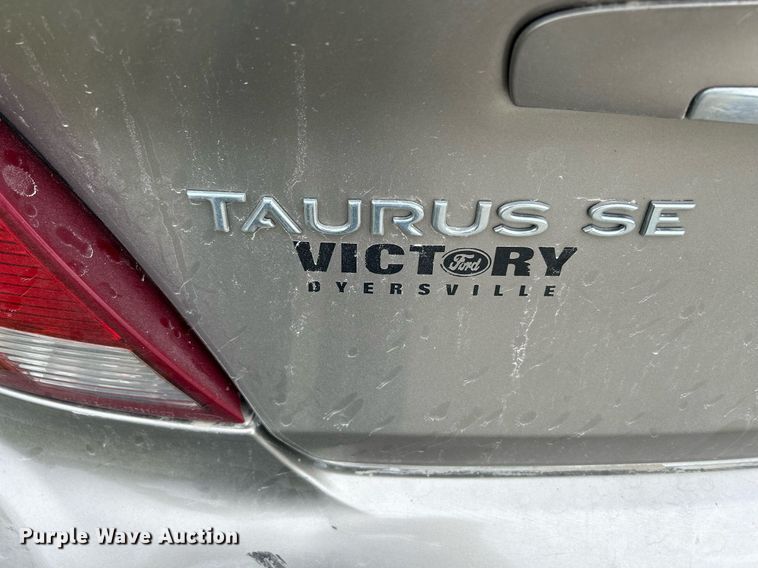 image for item MC9970 2003 Ford Taurus SE