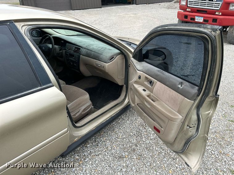 image for item MC9971 2001 Ford Taurus SES