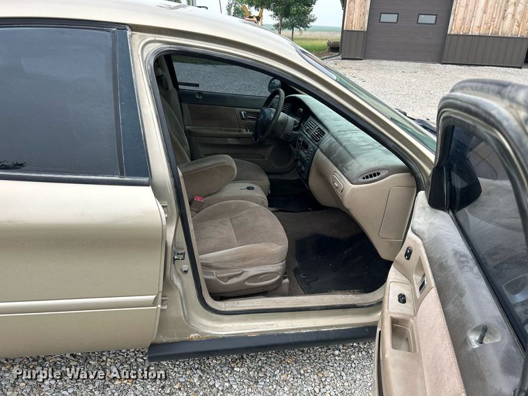 image for item MC9971 2001 Ford Taurus SES