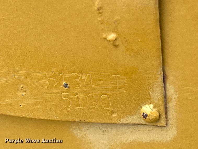 image for item MC9972 Round concrete bucket