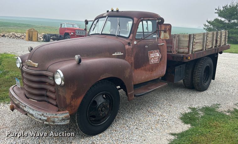 image for item MC9973 1953 Chevrolet 4100  dump flatbed pickup truck