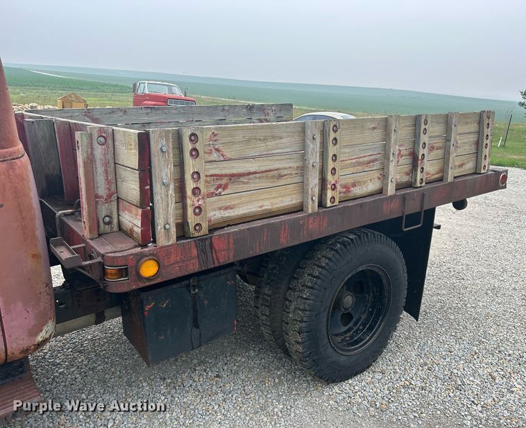 image for item MC9973 1953 Chevrolet 4100  dump flatbed pickup truck