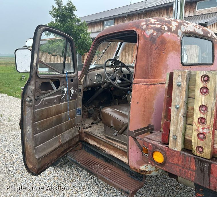 image for item MC9973 1953 Chevrolet 4100  dump flatbed pickup truck