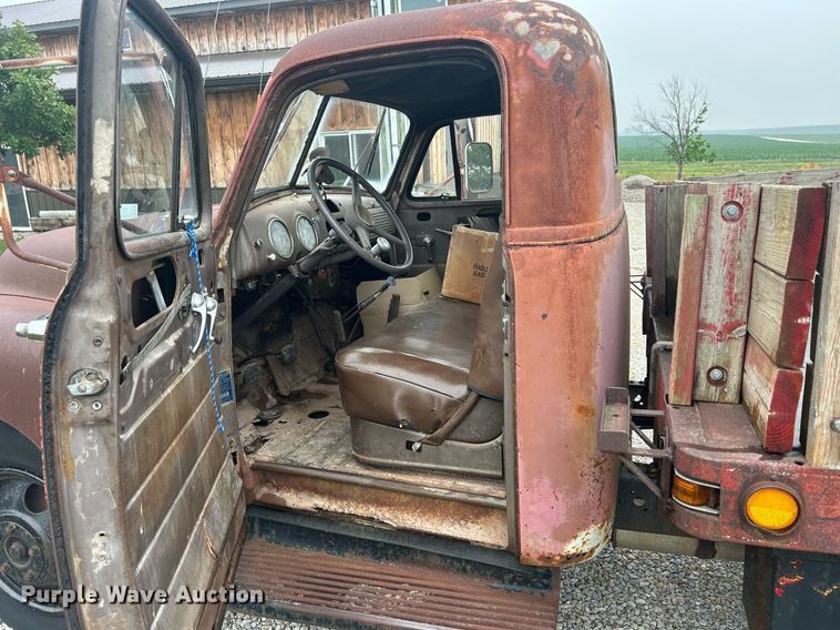 image for item MC9973 1953 Chevrolet 4100  dump flatbed pickup truck