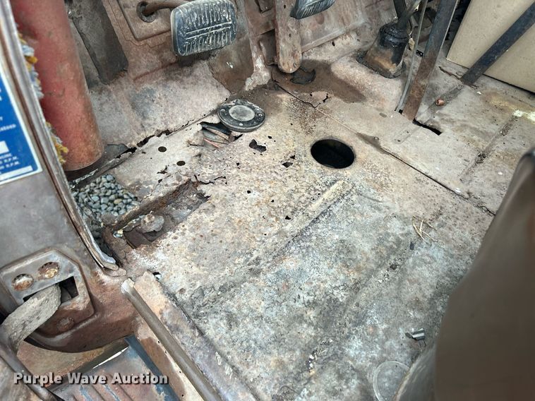 image for item MC9973 1953 Chevrolet 4100  dump flatbed pickup truck