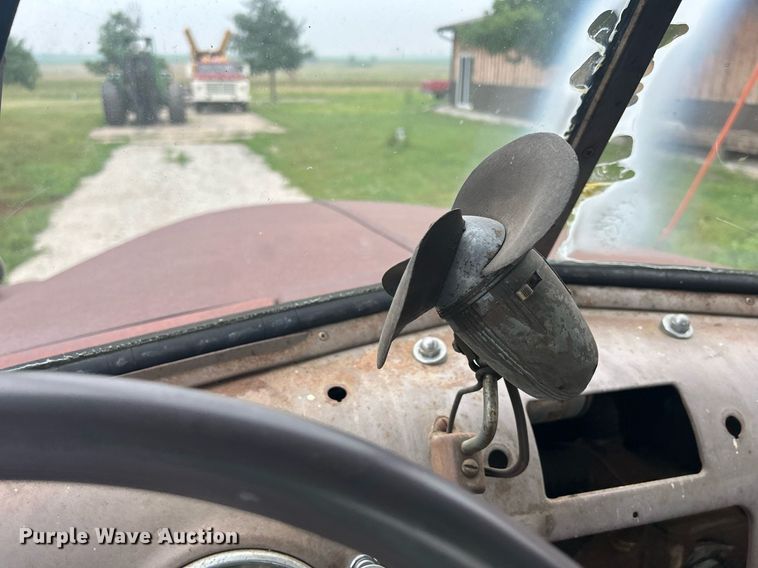 image for item MC9973 1953 Chevrolet 4100  dump flatbed pickup truck