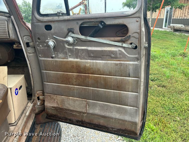 image for item MC9973 1953 Chevrolet 4100  dump flatbed pickup truck