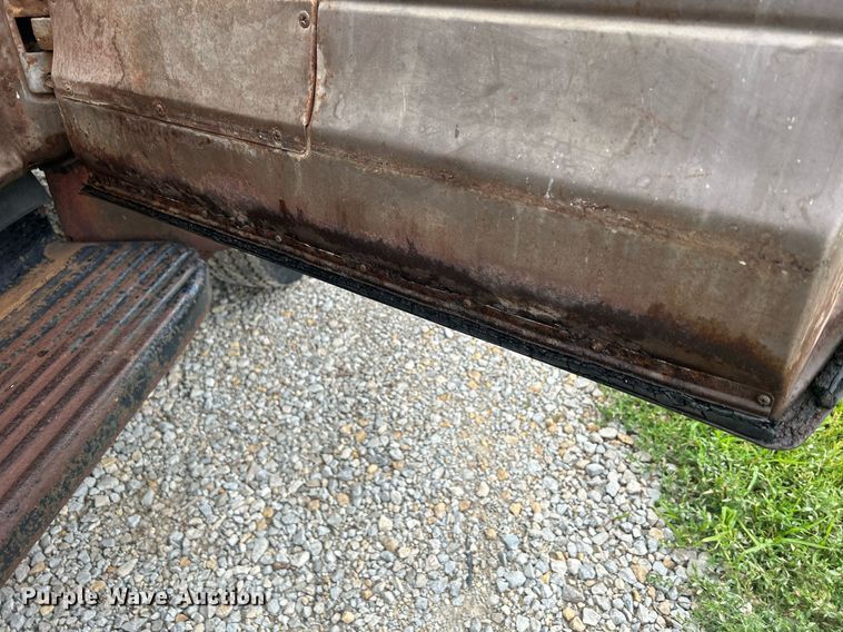 image for item MC9973 1953 Chevrolet 4100  dump flatbed pickup truck