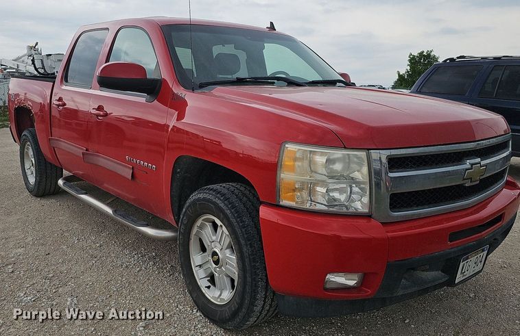 image for item MD9848 2009 Chevrolet Silverado 1500 LTZ  Crew Cab pickup truck