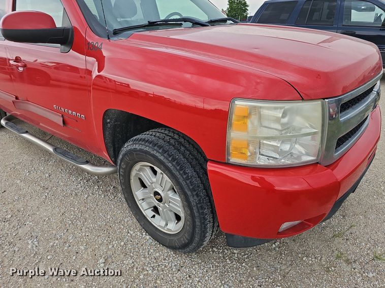 image for item MD9848 2009 Chevrolet Silverado 1500 LTZ  Crew Cab pickup truck