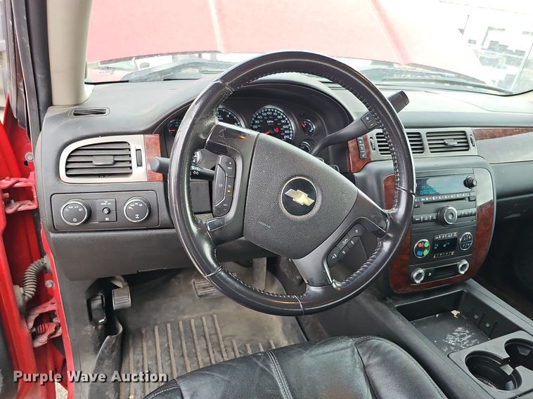 image for item MD9848 2009 Chevrolet Silverado 1500 LTZ  Crew Cab pickup truck