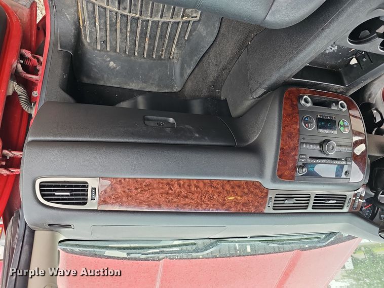 image for item MD9848 2009 Chevrolet Silverado 1500 LTZ  Crew Cab pickup truck