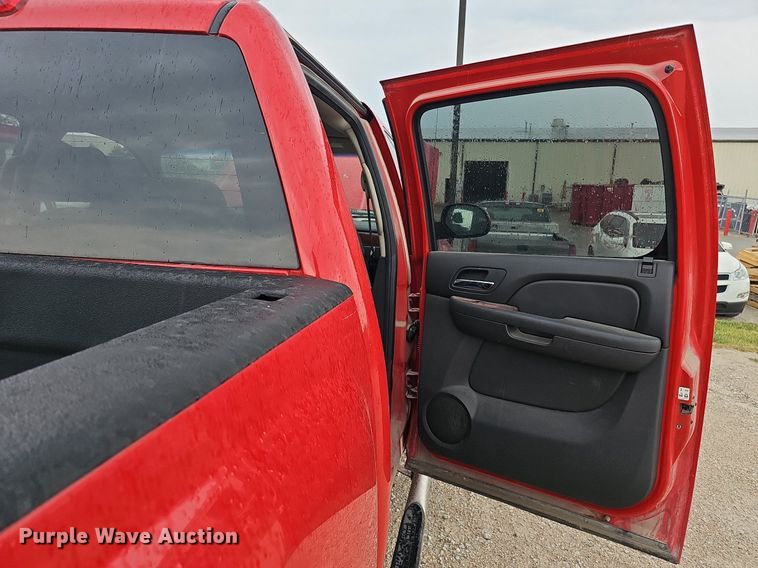 image for item MD9848 2009 Chevrolet Silverado 1500 LTZ  Crew Cab pickup truck