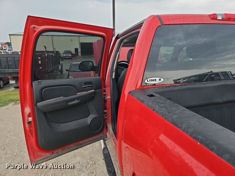 image for item MD9848 2009 Chevrolet Silverado 1500 LTZ  Crew Cab pickup truck