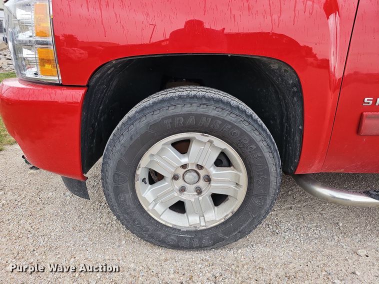 image for item MD9848 2009 Chevrolet Silverado 1500 LTZ  Crew Cab pickup truck