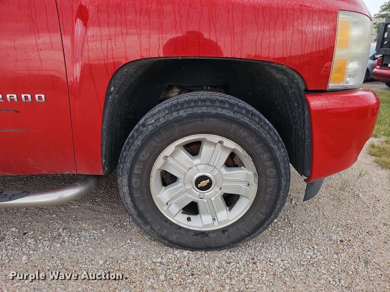 image for item MD9848 2009 Chevrolet Silverado 1500 LTZ  Crew Cab pickup truck