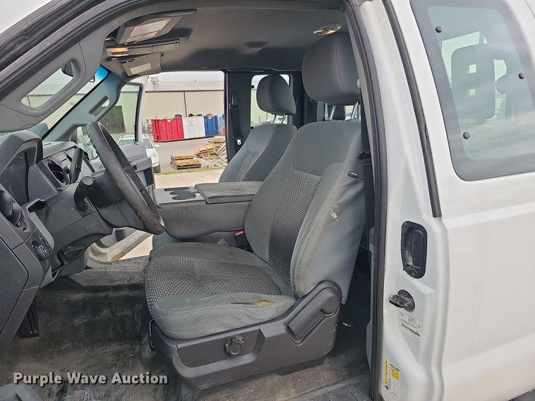 image for item MD9849 2014 Ford F250 Super Duty XL  SuperCab pickup truck